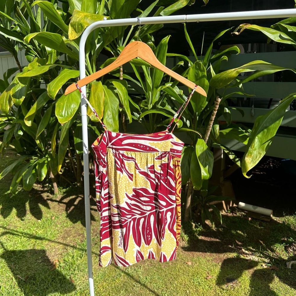 MANUHEALI'I WOMEN’S TANK